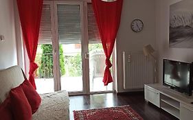 Cool & Pool Apartman